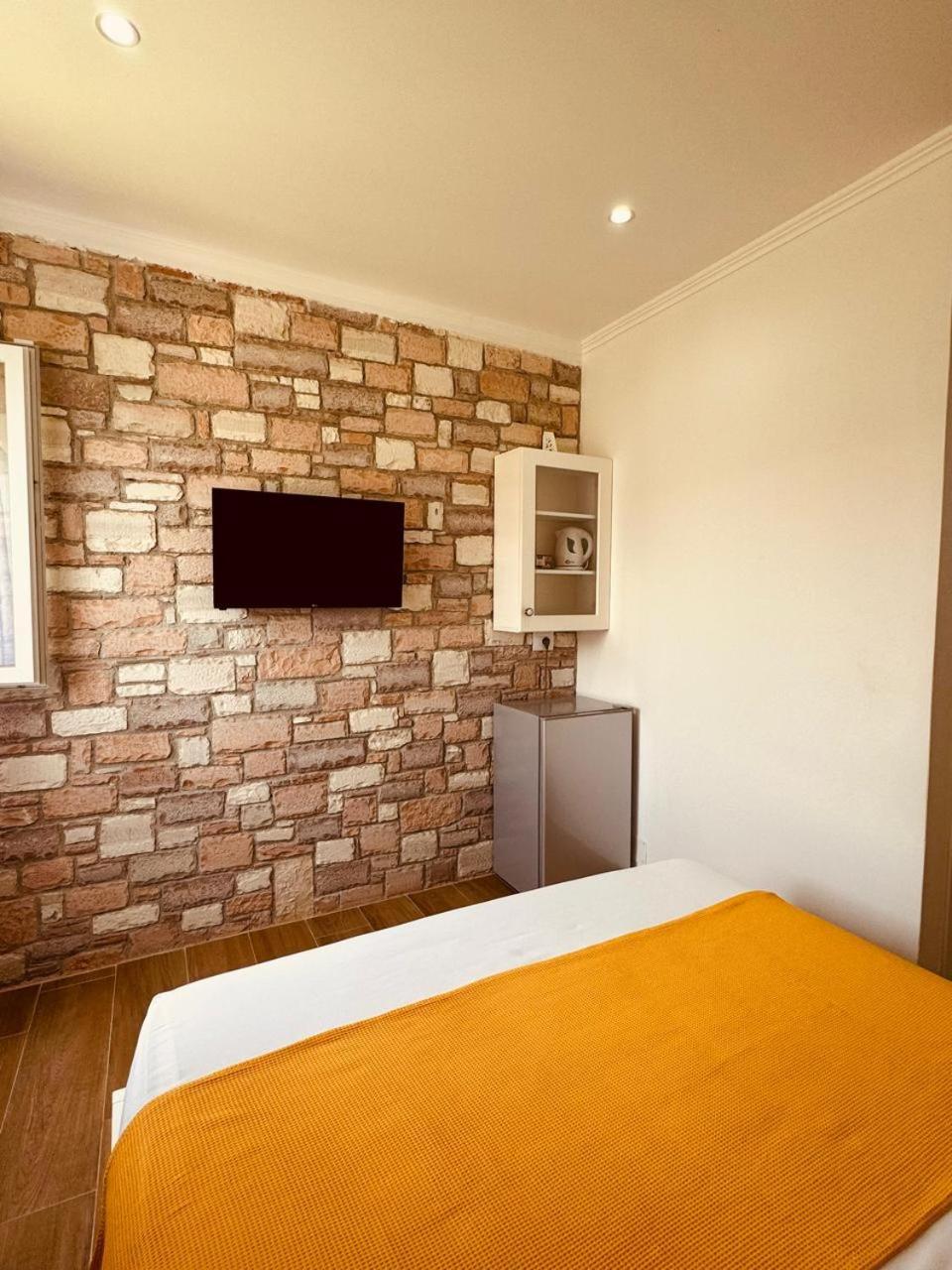 Orfeu Apartments Ksamil Luaran gambar