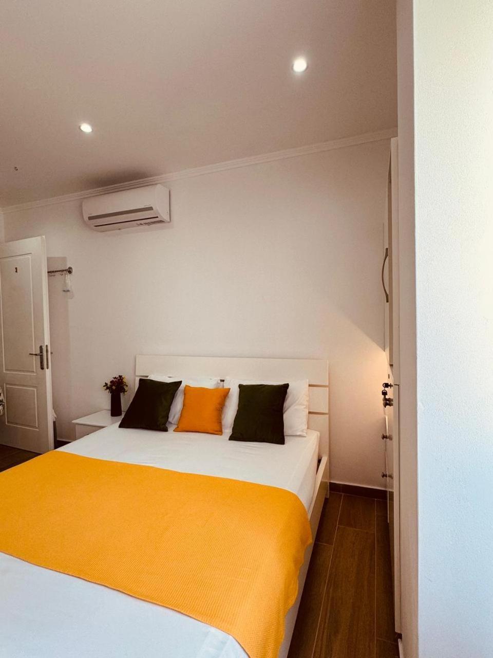 Orfeu Apartments Ksamil Luaran gambar