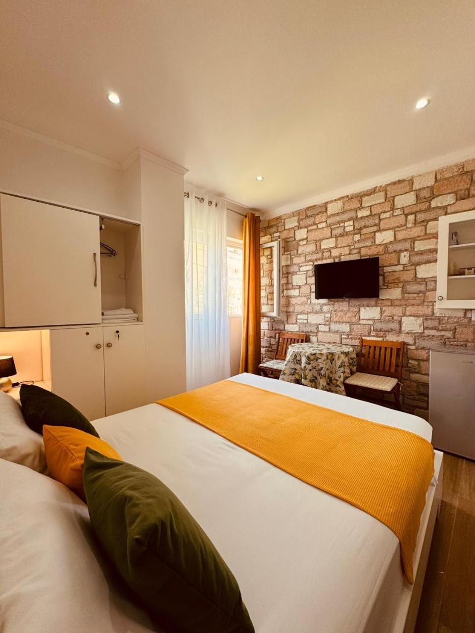 Orfeu Apartments Ksamil Luaran gambar