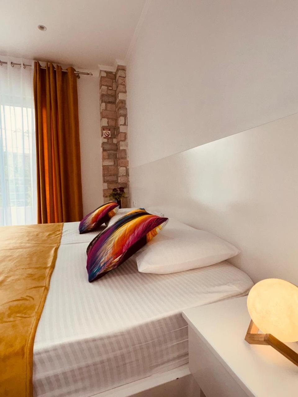 Orfeu Apartments Ksamil Luaran gambar